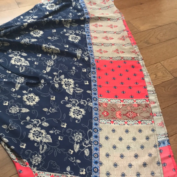 MAURICES medium sized handkerchief dress - Picture 5 of 7